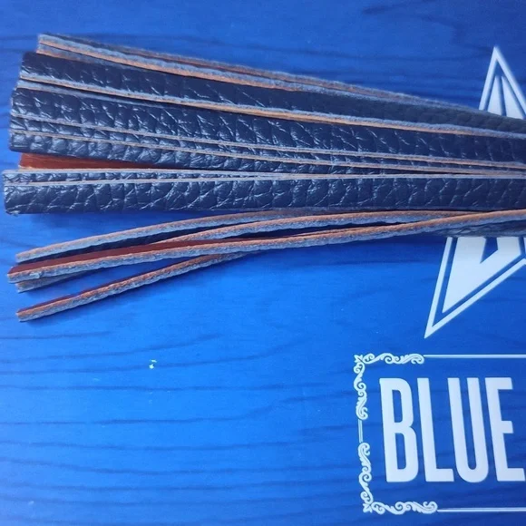 Dooney & Bourke Pebble Grain Sammi Tassle - Picture 4 of 6